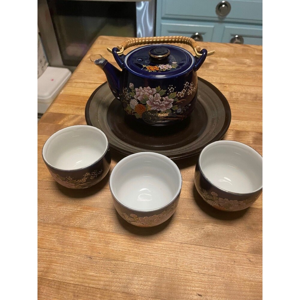 Japanese blue Floral Tea Set Teapot with Bamboo Handle and 3 Cups with plate